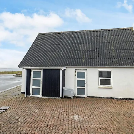 Feriehus Three-bedroom In 14 Vestervig