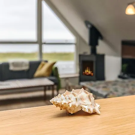 Three-bedroom In 14 *